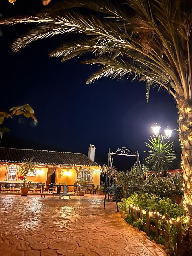 فيلا Cortijo El Alcornocal مالقة المظهر الخارجي الصورة